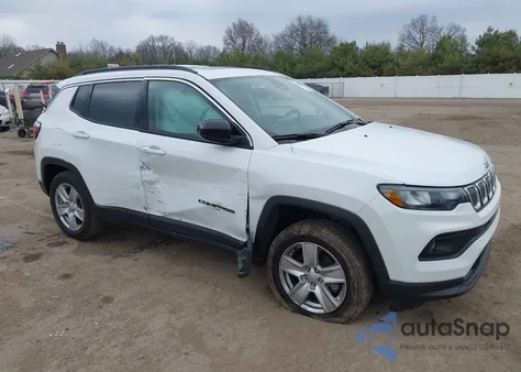 2022 Jeep Compass Latitude 4X4 z USA, uszkodzony, nr VIN 3C4NJDBBXNT110864